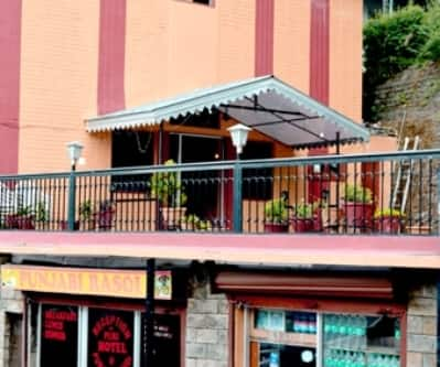 https://imgcld.yatra.com/ytimages/image/upload/t_hotel_yatra_city_desktop/v1440940359/Domestic Hotels/Hotels_Kasauli/HOTEL PURI/Overview.jpg